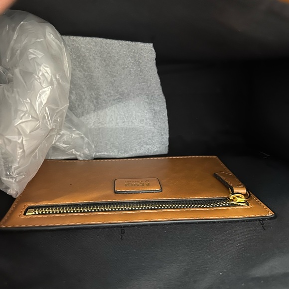 Ladies Bag for sale. New in packaging - Picture 3 of 7